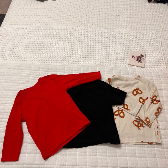 ( USED/GENTLY WORN) Boys Shirts ( Size 18Mo/2T) - Picture 2 of 8